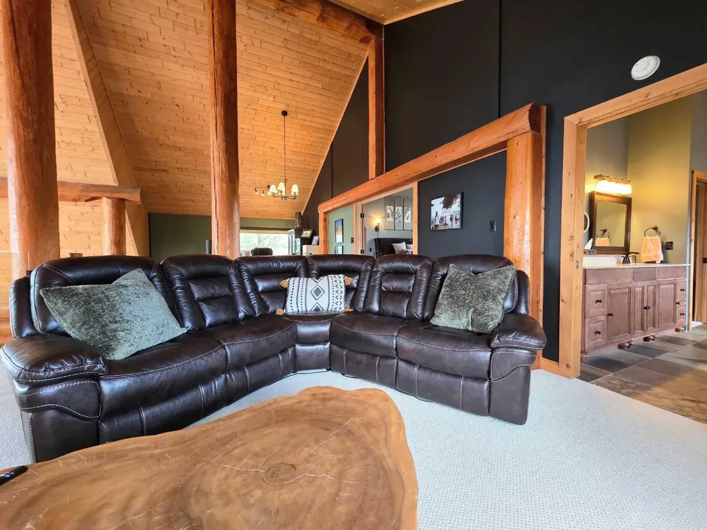 9 Upper Crescent Marten Beach AB T0G 2A0