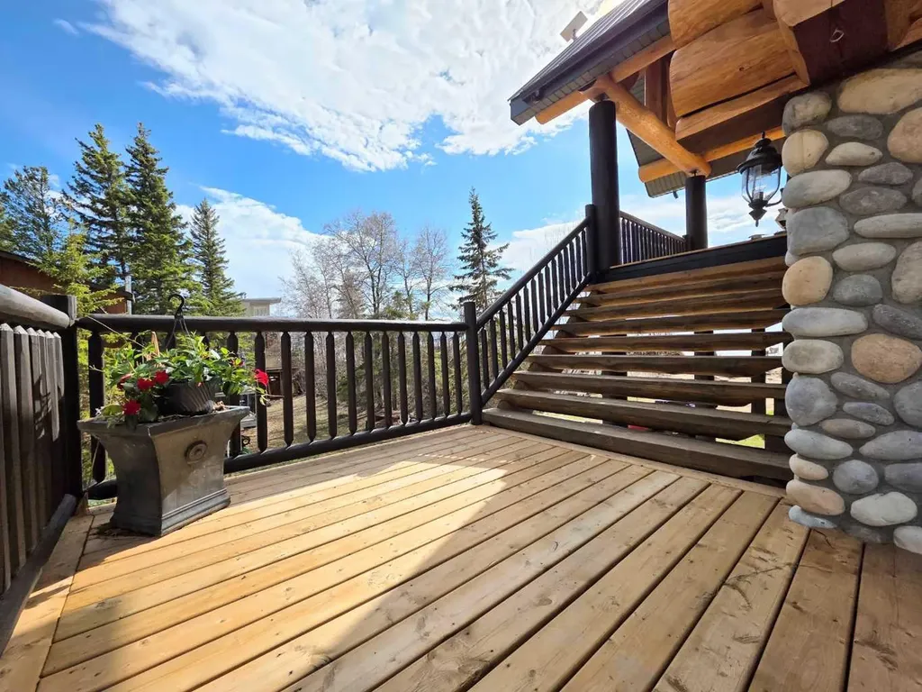 9 Upper Crescent Marten Beach AB T0G 2A0