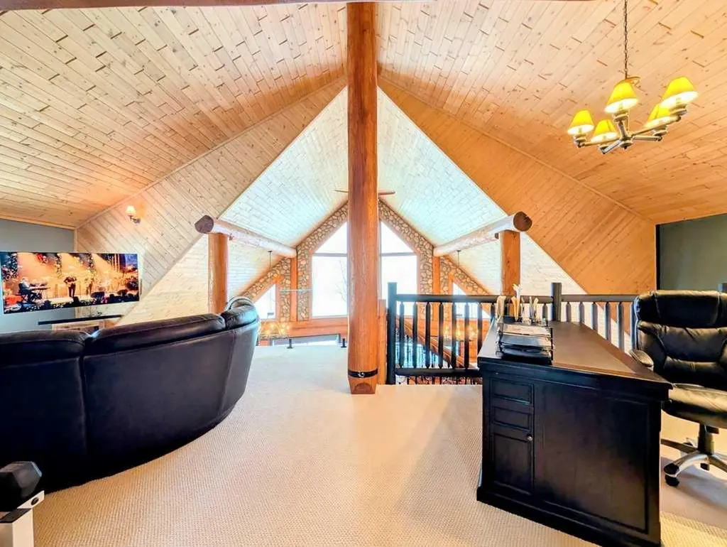 9 Upper Crescent Marten Beach AB T0G 2A0