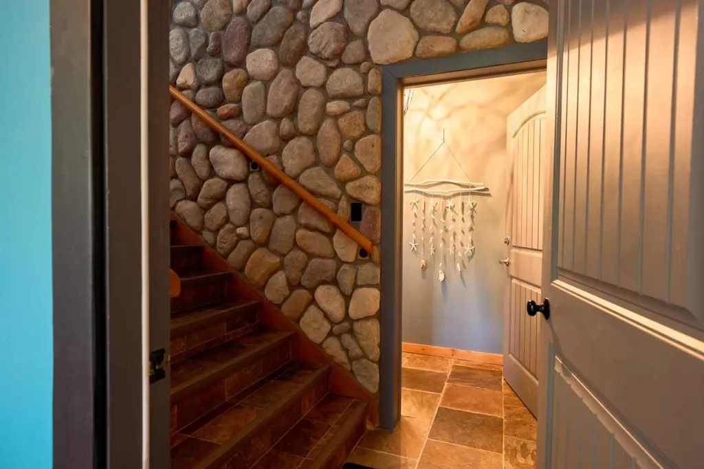 9 Upper Crescent Marten Beach AB T0G 2A0
