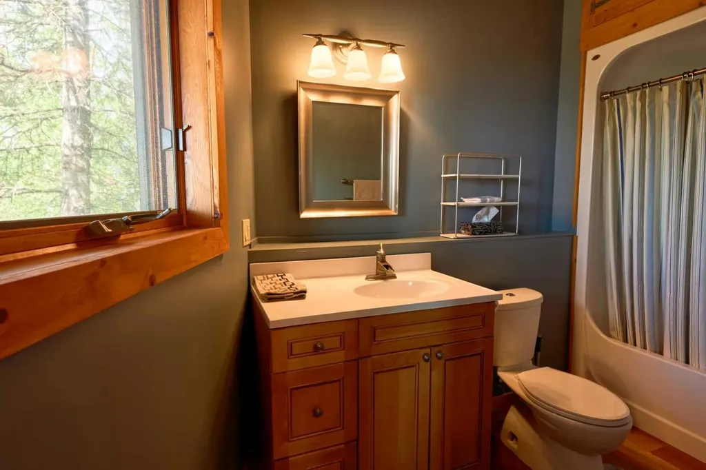 9 Upper Crescent Marten Beach AB T0G 2A0