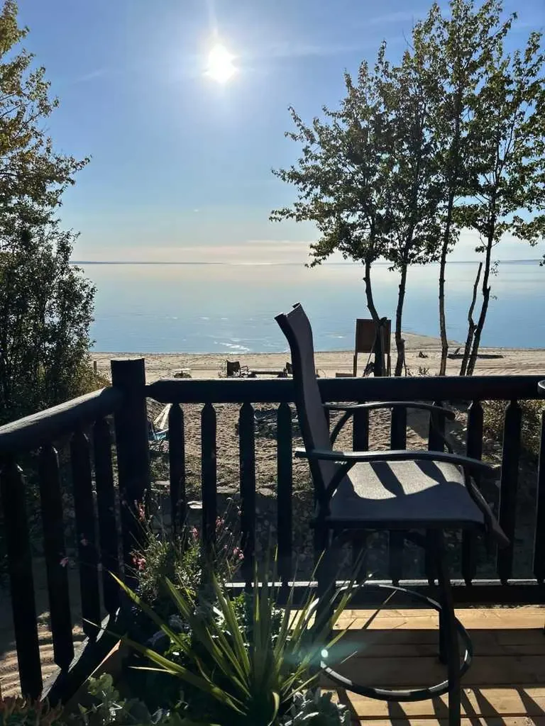 9 Upper Crescent Marten Beach AB T0G 2A0