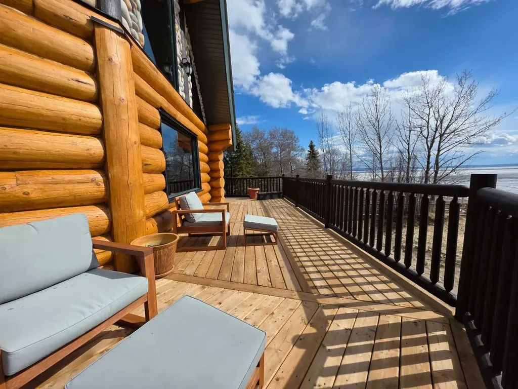 9 Upper Crescent Marten Beach AB T0G 2A0