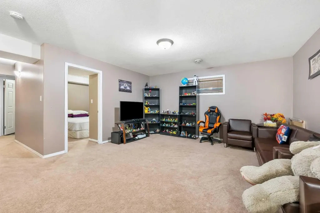 1820 49 Avenue Lloydminster SK S9V 1T2