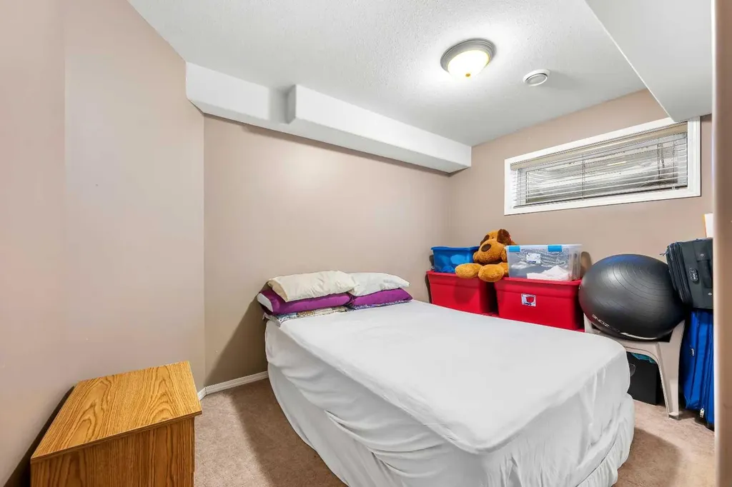 1820 49 Avenue Lloydminster SK S9V 1T2