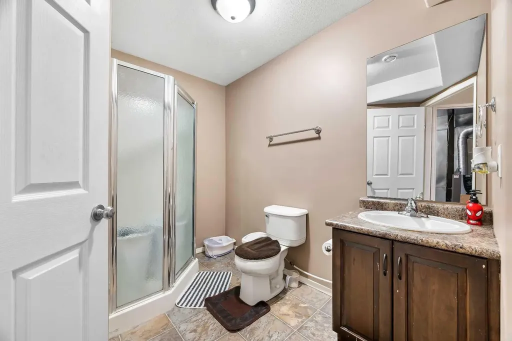 1820 49 Avenue Lloydminster SK S9V 1T2