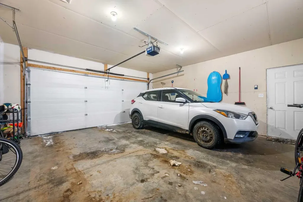 1820 49 Avenue Lloydminster SK S9V 1T2