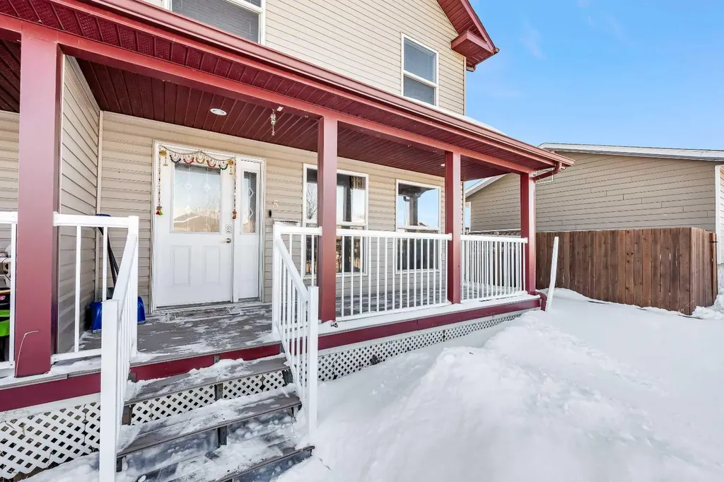 1820 49 Avenue Lloydminster SK S9V 1T2