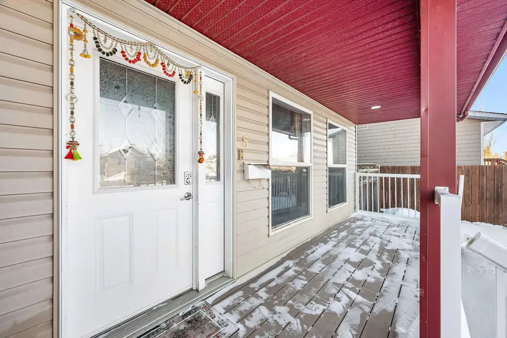 1820 49 Avenue Lloydminster SK S9V 1T2