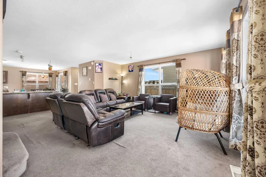 1820 49 Avenue Lloydminster SK S9V 1T2