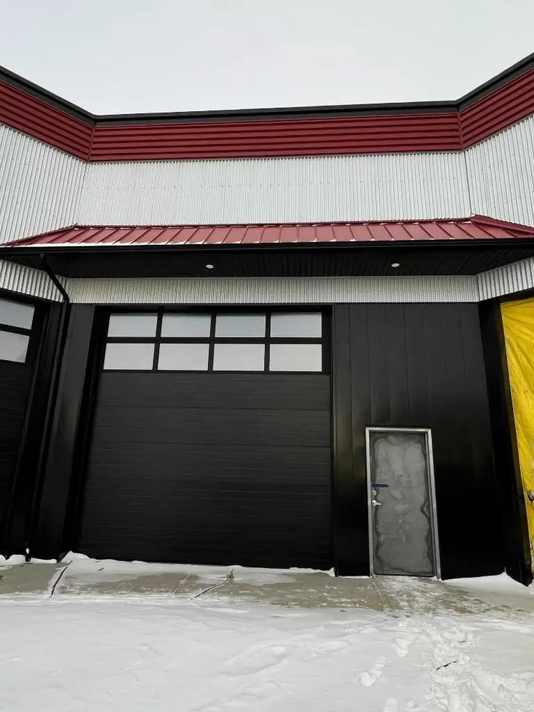 30 Thevenaz Industrial Trail Sylvan Lake AB T4S 0B6