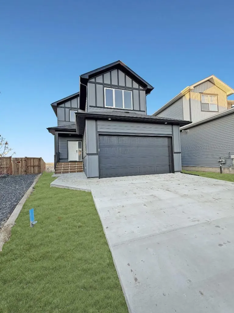 951 41 Avenue N Lethbridge AB T1H 7G9