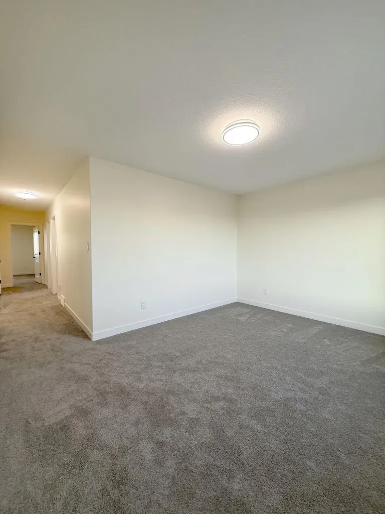 951 41 Avenue N Lethbridge AB T1H 7G9