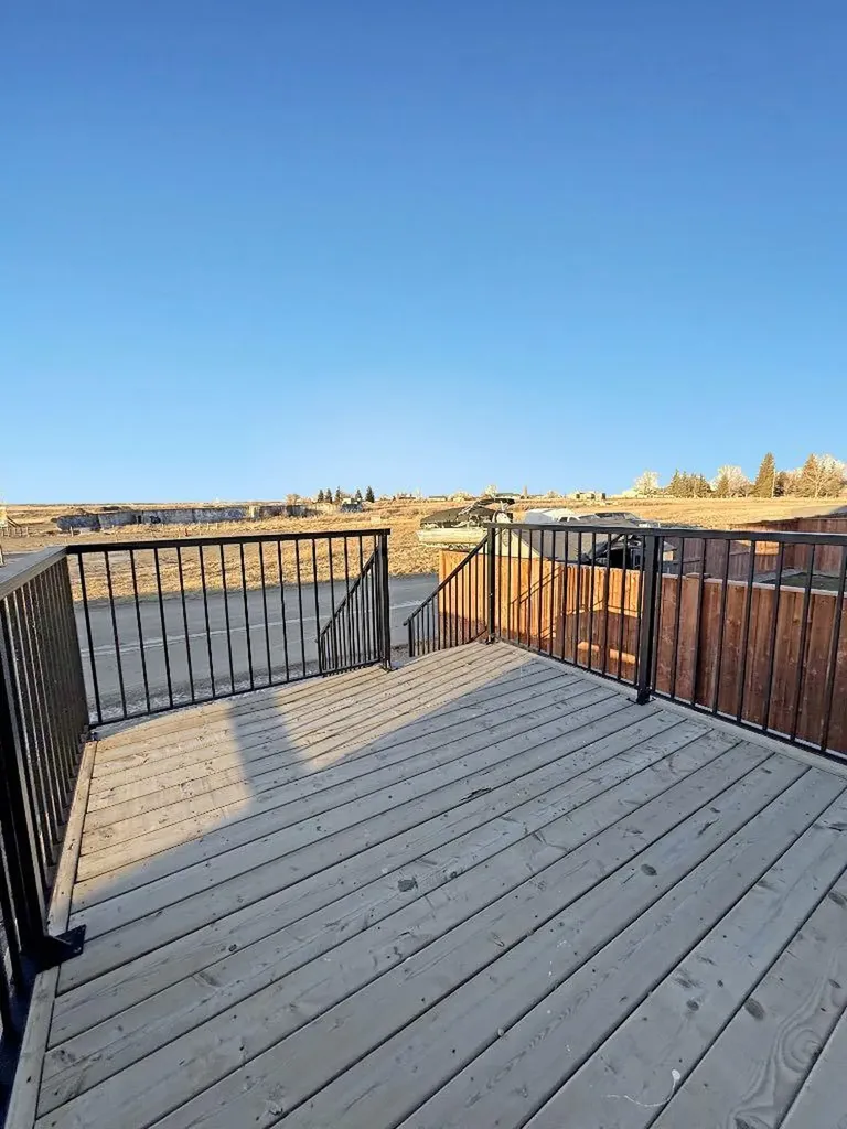 951 41 Avenue N Lethbridge AB T1H 7G9