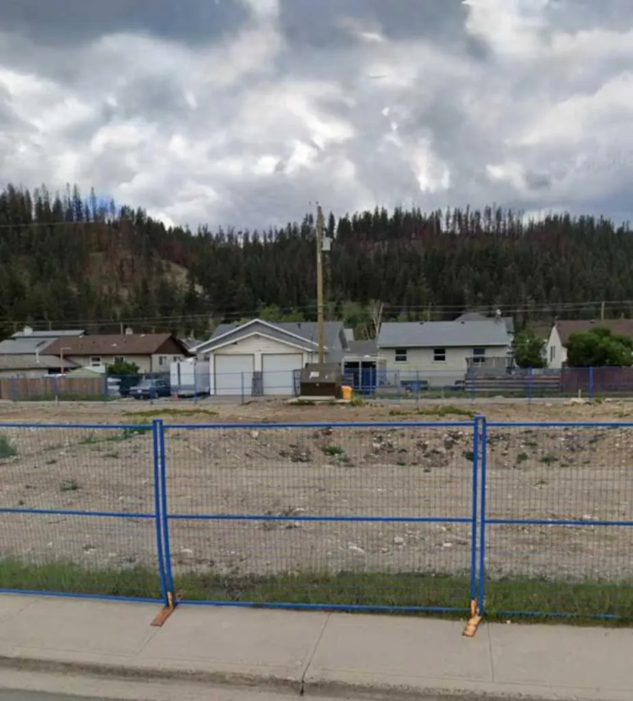 828 Geikie Street Jasper AB T0E 1E0