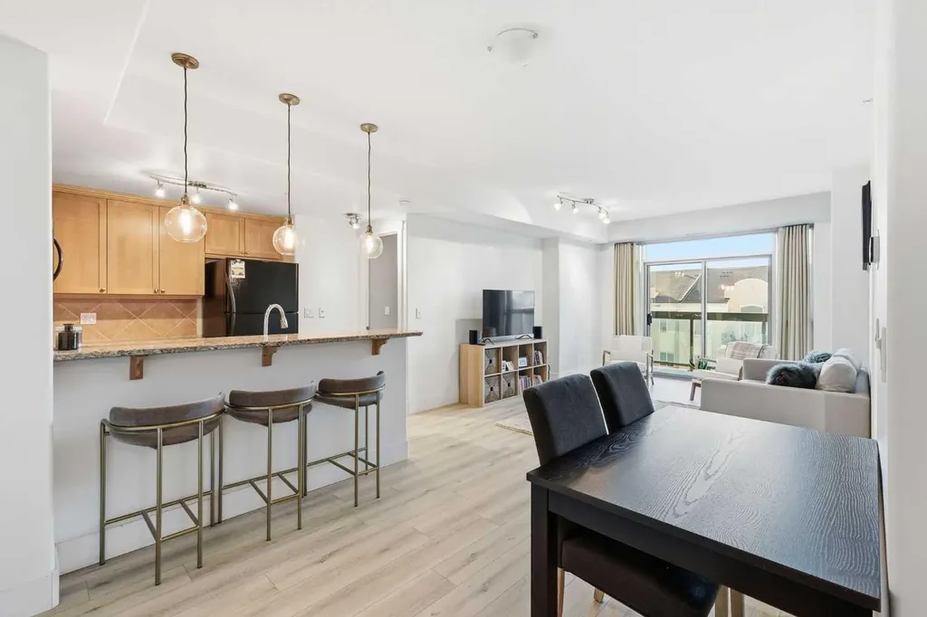 836 15 Avenue SW Calgary AB T2R1S2