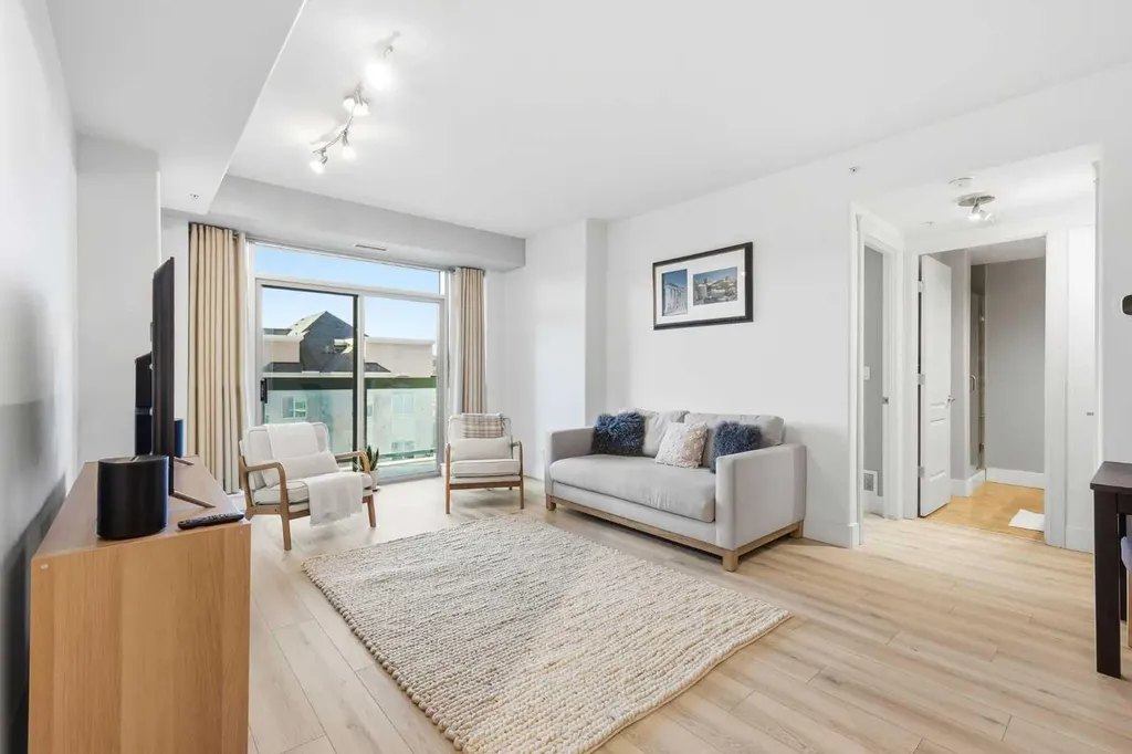 836 15 Avenue SW Calgary AB T2R1S2