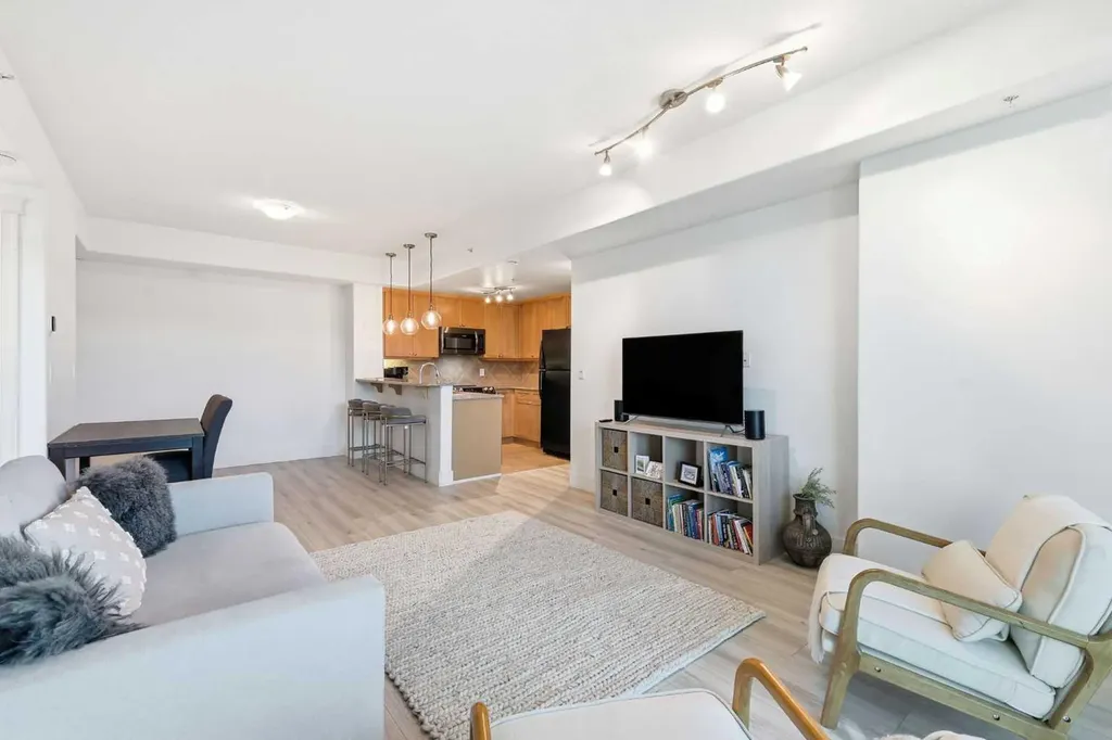 836 15 Avenue SW Calgary AB T2R1S2
