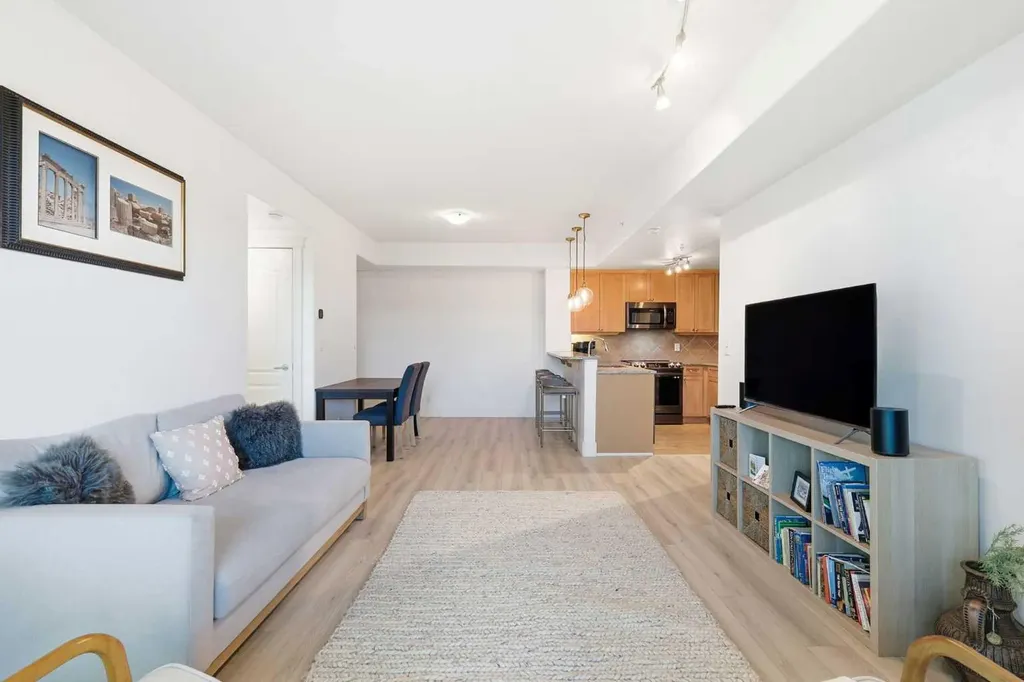 836 15 Avenue SW Calgary AB T2R1S2
