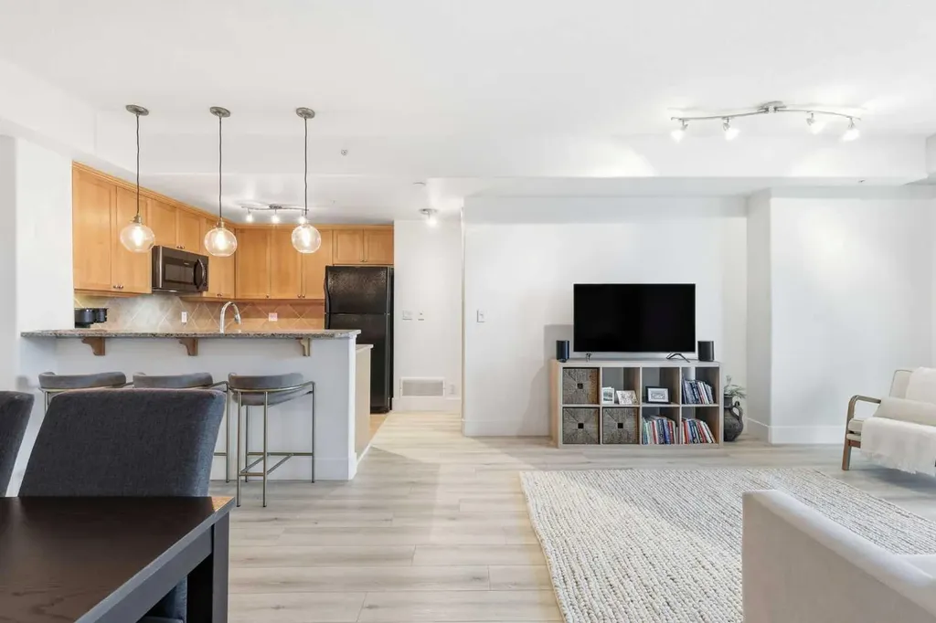 836 15 Avenue SW Calgary AB T2R1S2
