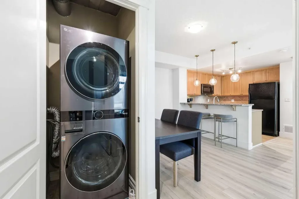 836 15 Avenue SW Calgary AB T2R1S2