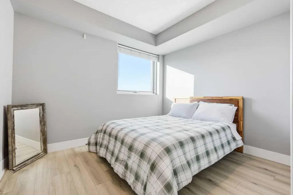 836 15 Avenue SW Calgary AB T2R1S2