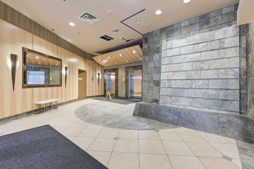 836 15 Avenue SW Calgary AB T2R1S2