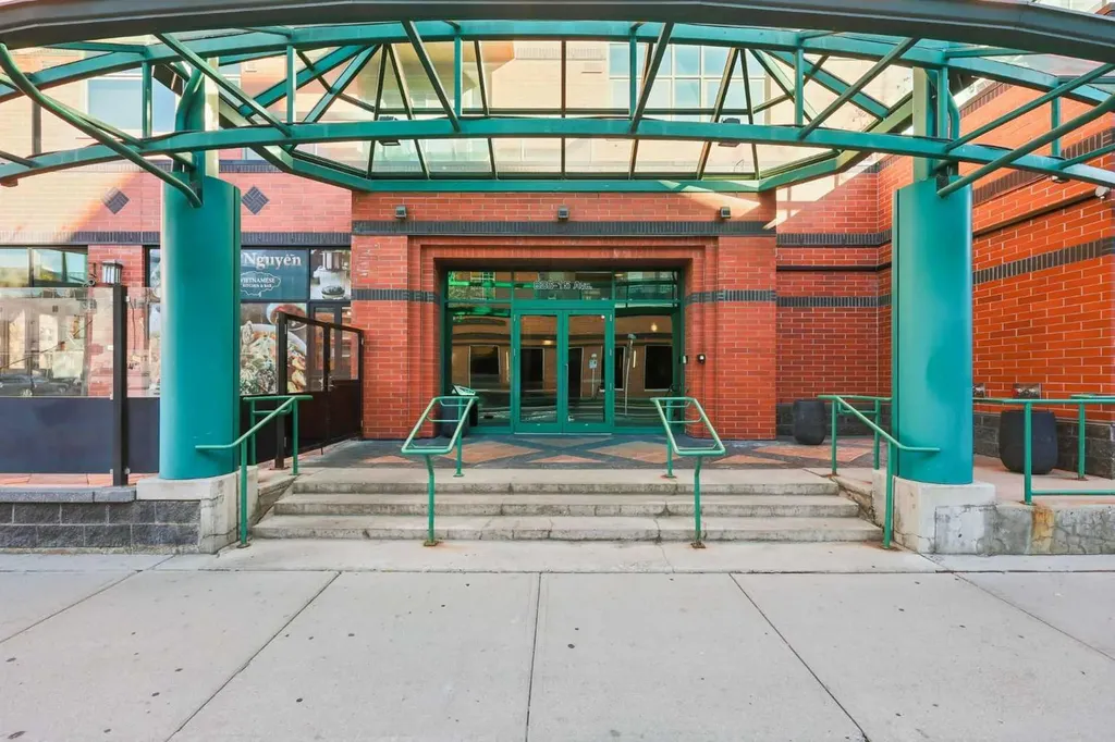 836 15 Avenue SW Calgary AB T2R1S2