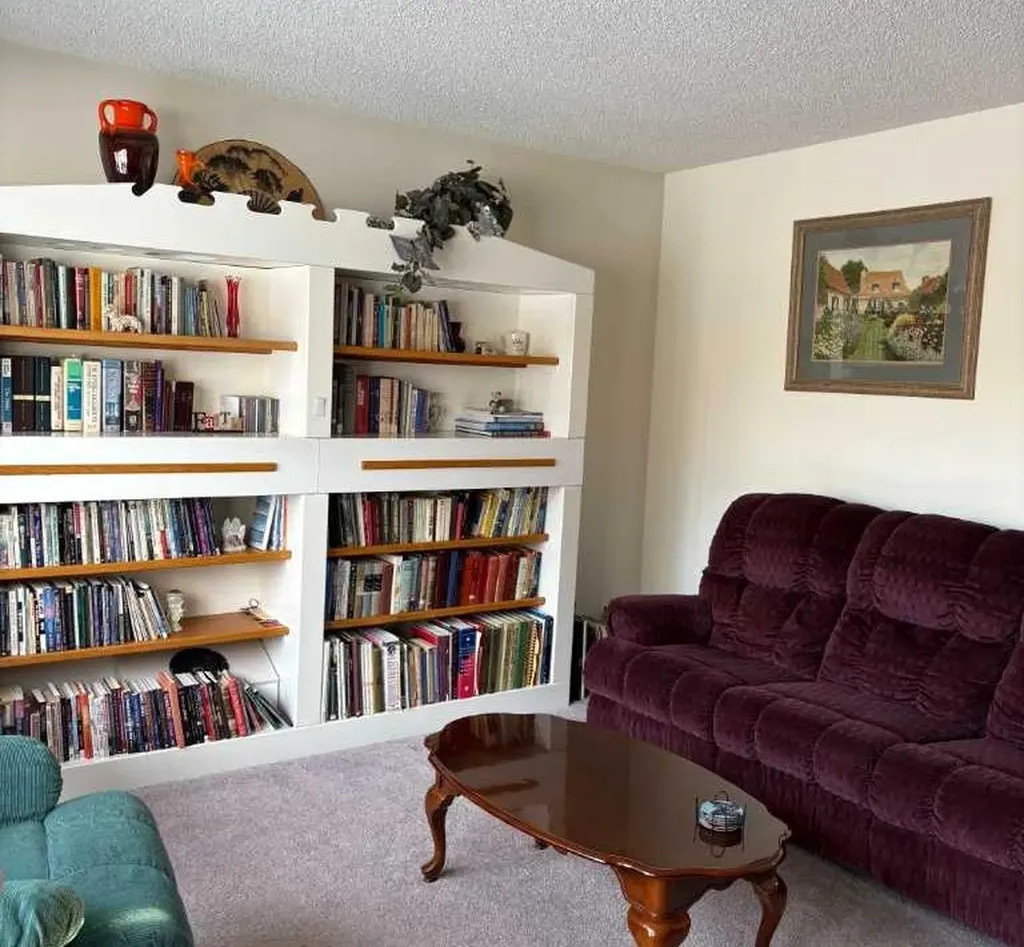 4910 49 Avenue S Eaglesham AB T0H1H0