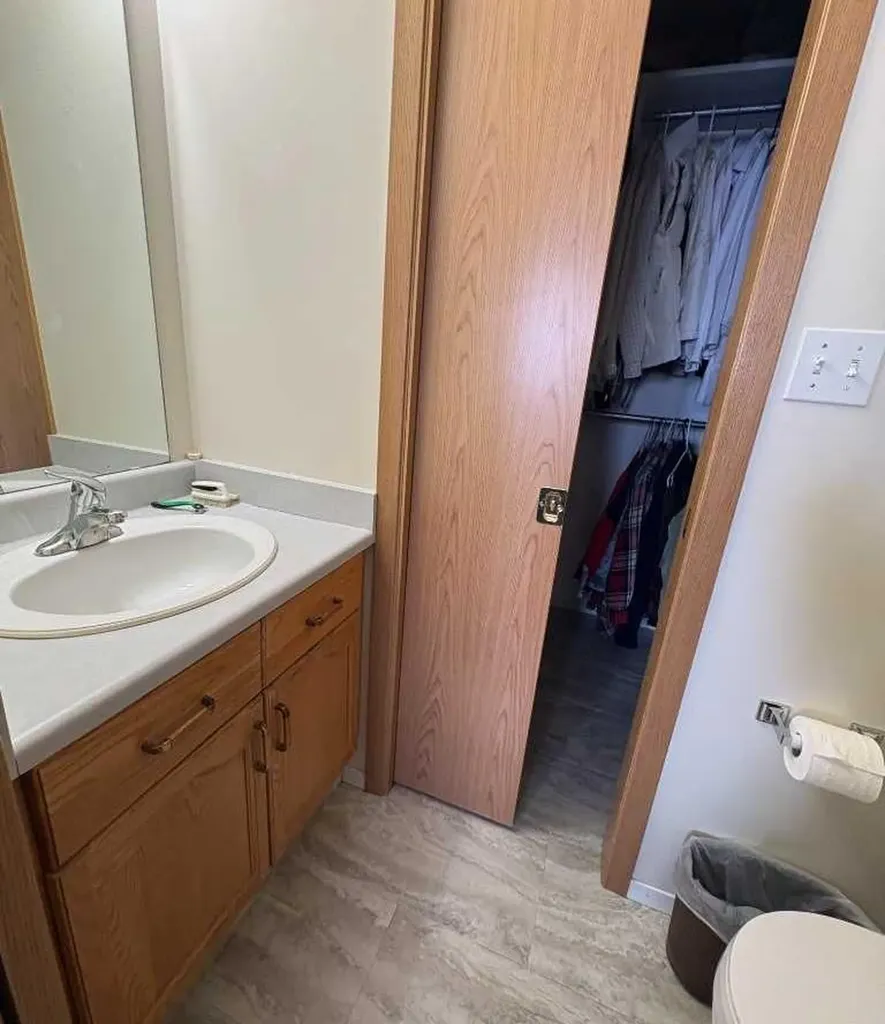 4910 49 Avenue S Eaglesham AB T0H1H0