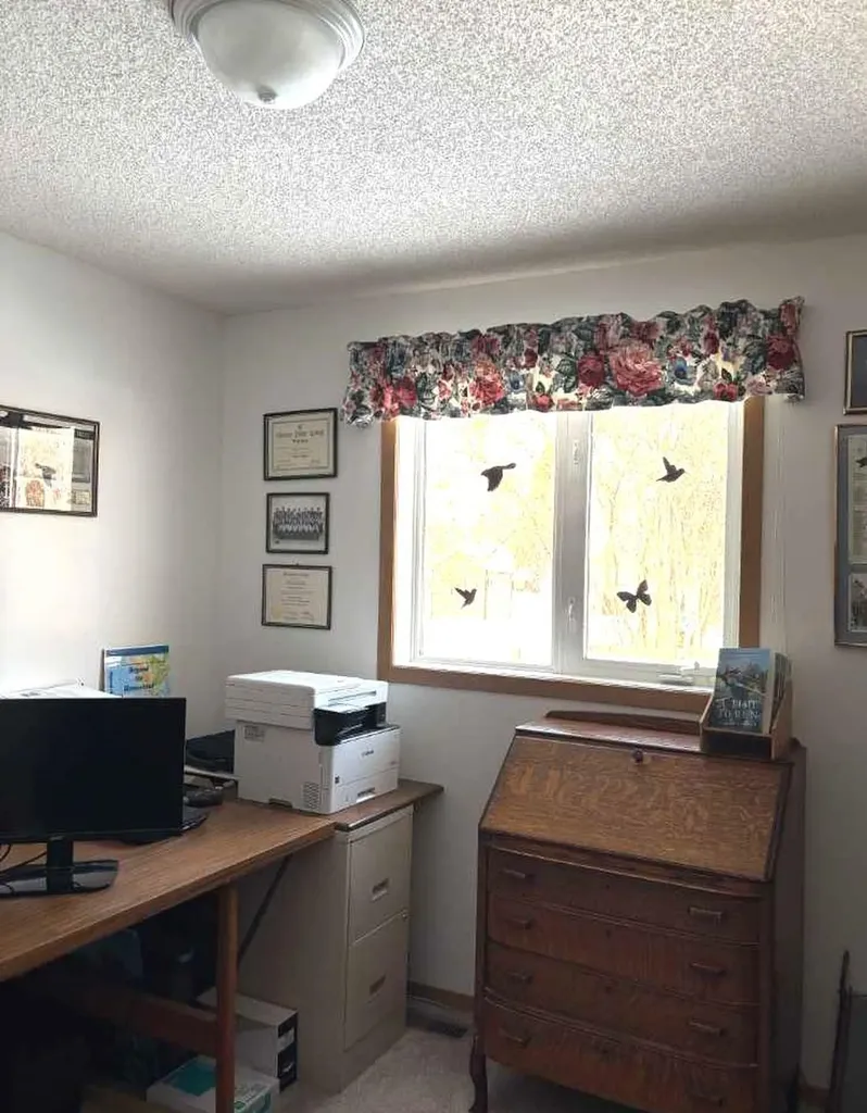 4910 49 Avenue S Eaglesham AB T0H1H0