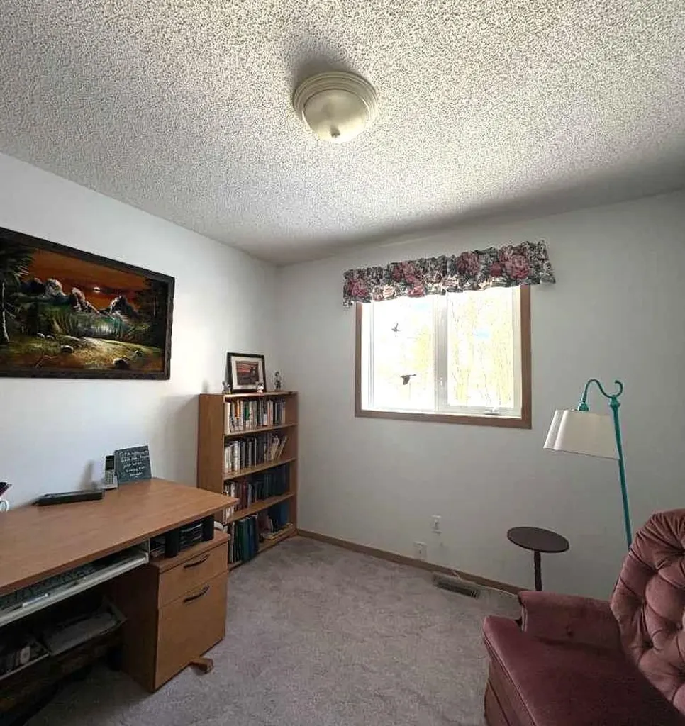 4910 49 Avenue S Eaglesham AB T0H1H0
