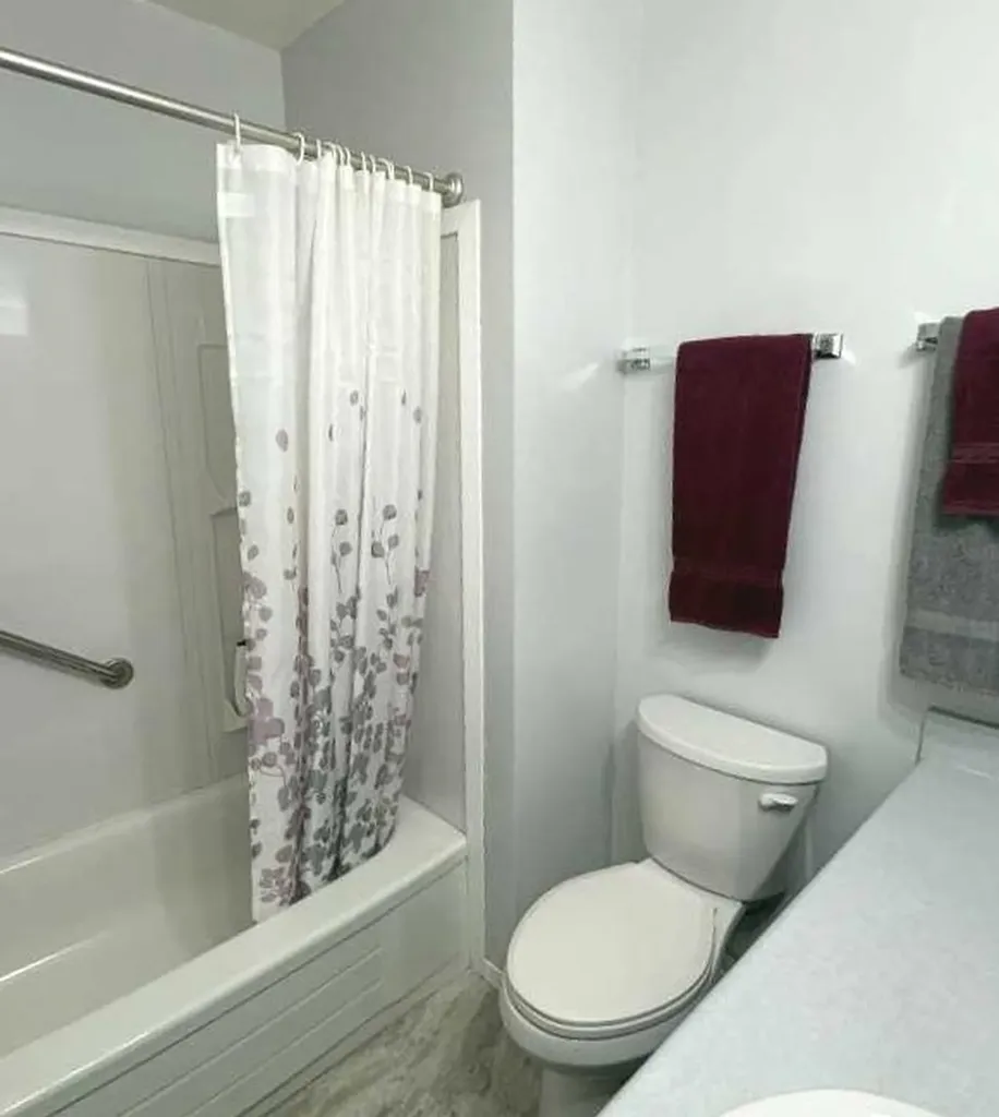 4910 49 Avenue S Eaglesham AB T0H1H0
