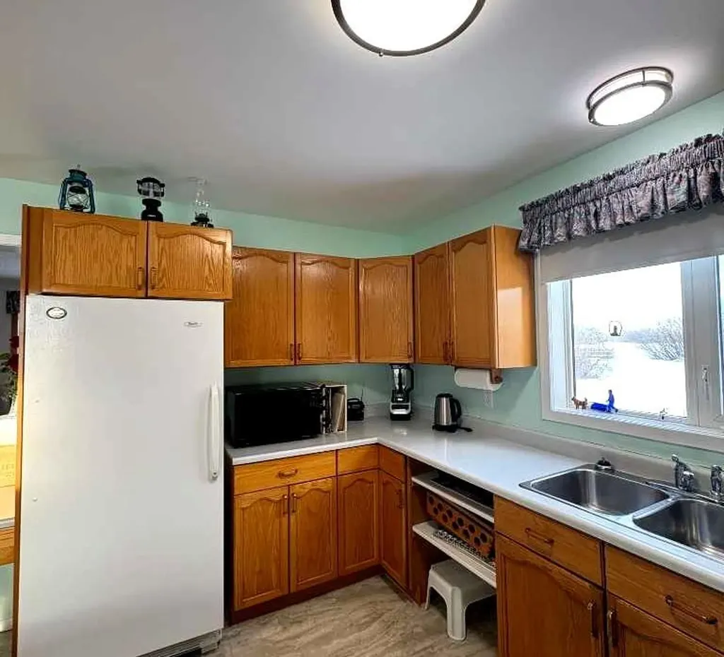 4910 49 Avenue S Eaglesham AB T0H1H0