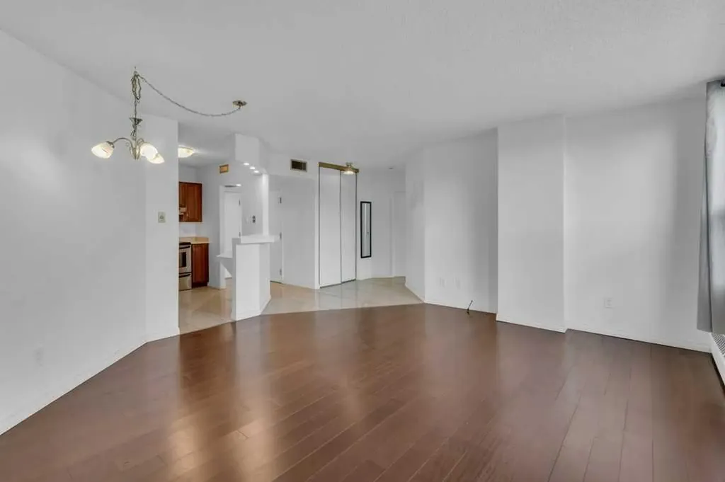 1202 13 Avenue SW Calgary AB T3C0T1