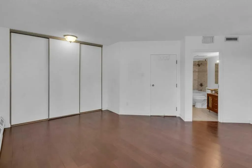 1202 13 Avenue SW Calgary AB T3C0T1