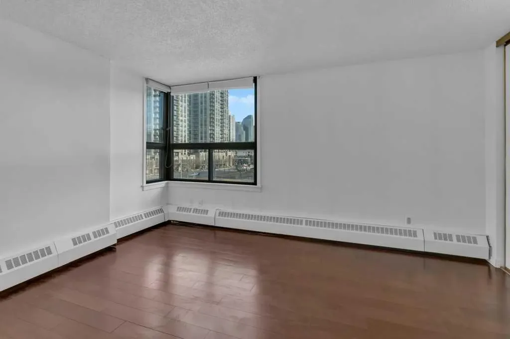 1202 13 Avenue SW Calgary AB T3C0T1