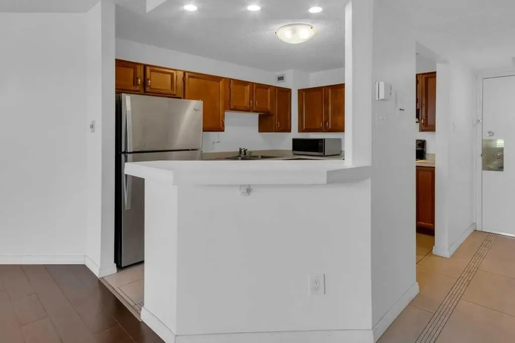 1202 13 Avenue SW Calgary AB T3C0T1