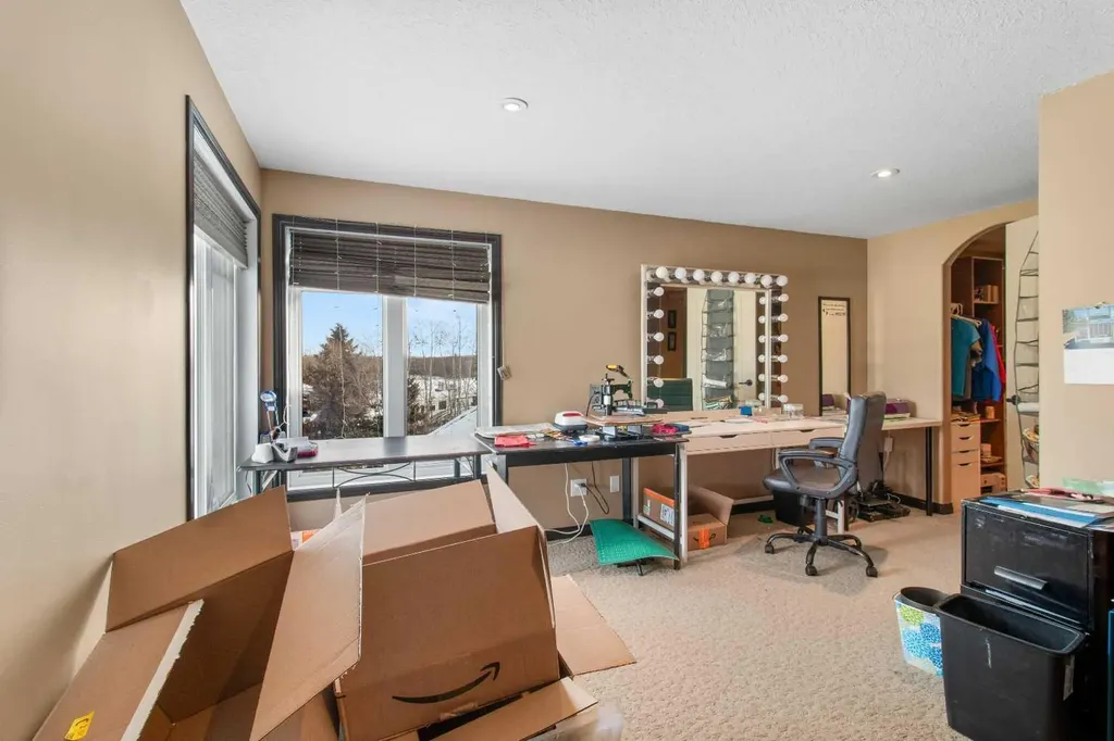 2120 18 Avenue Delburne AB T0M 0V0