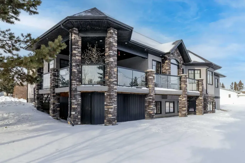 2120 18 Avenue Delburne AB T0M 0V0