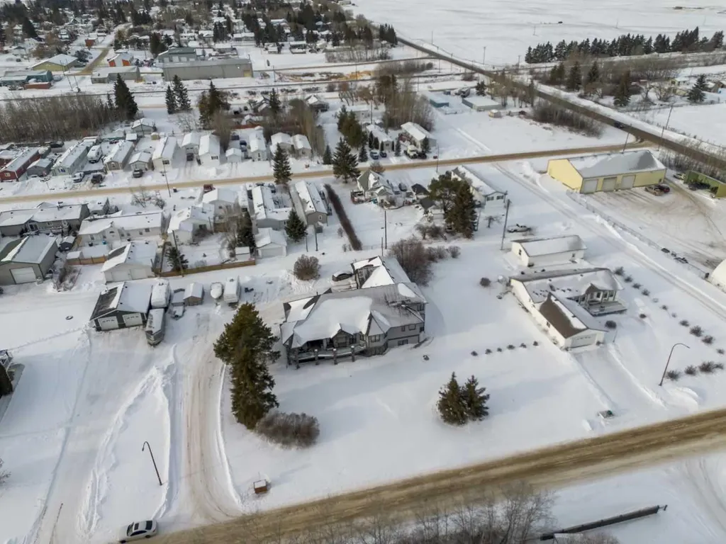 2120 18 Avenue Delburne AB T0M 0V0