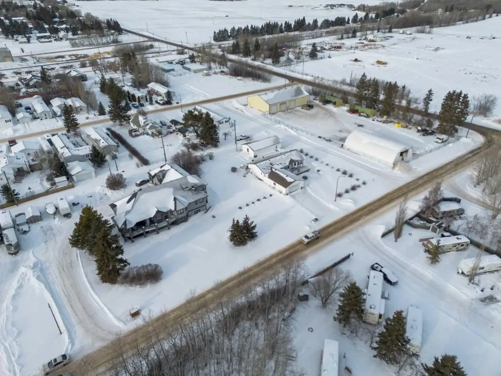 2120 18 Avenue Delburne AB T0M 0V0