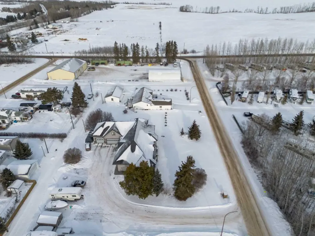 2120 18 Avenue Delburne AB T0M 0V0