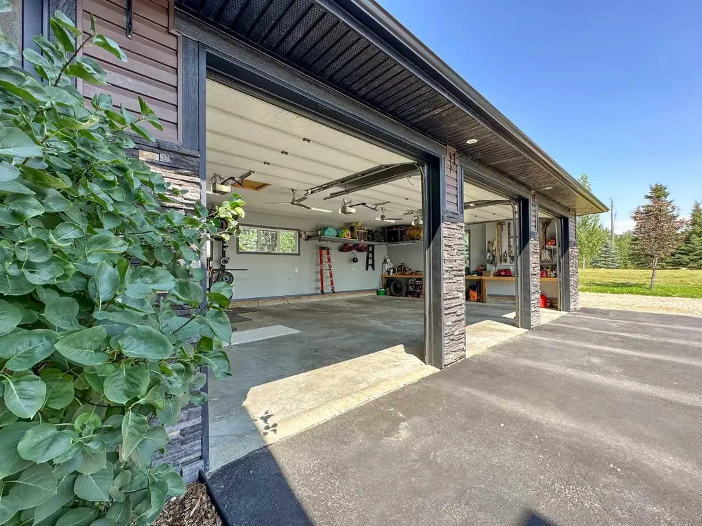 2 Hidden Valley Close Rural Clearwater County AB T4T 2A2