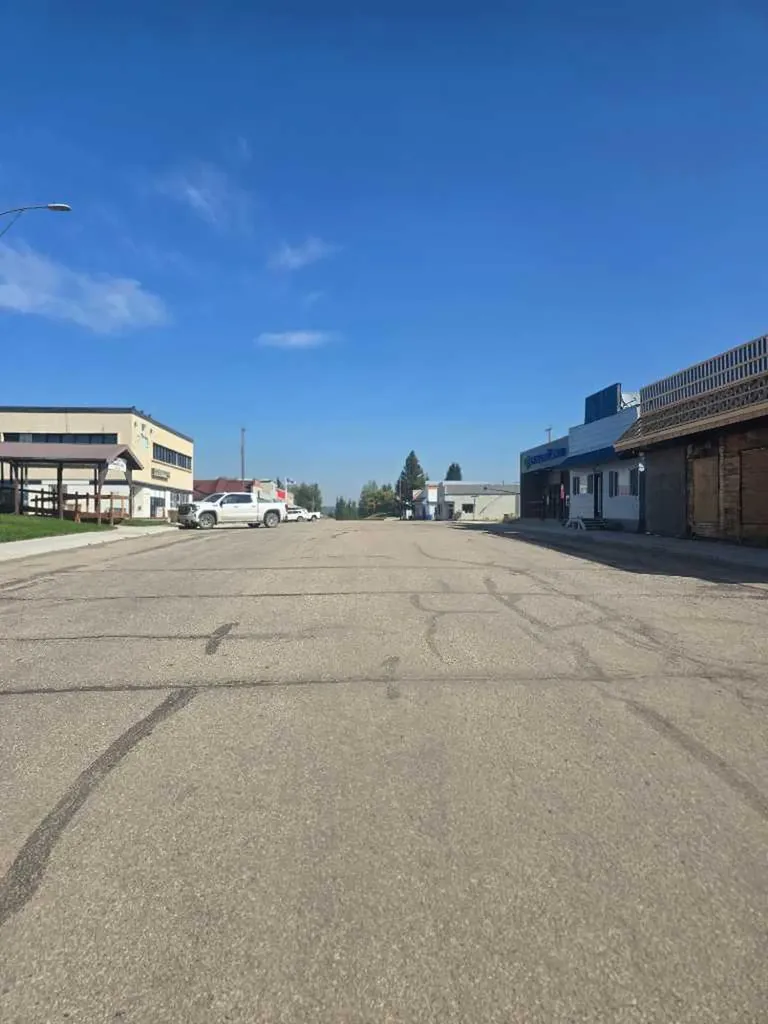 4916 50 Street Sangudo AB T0E 2A0