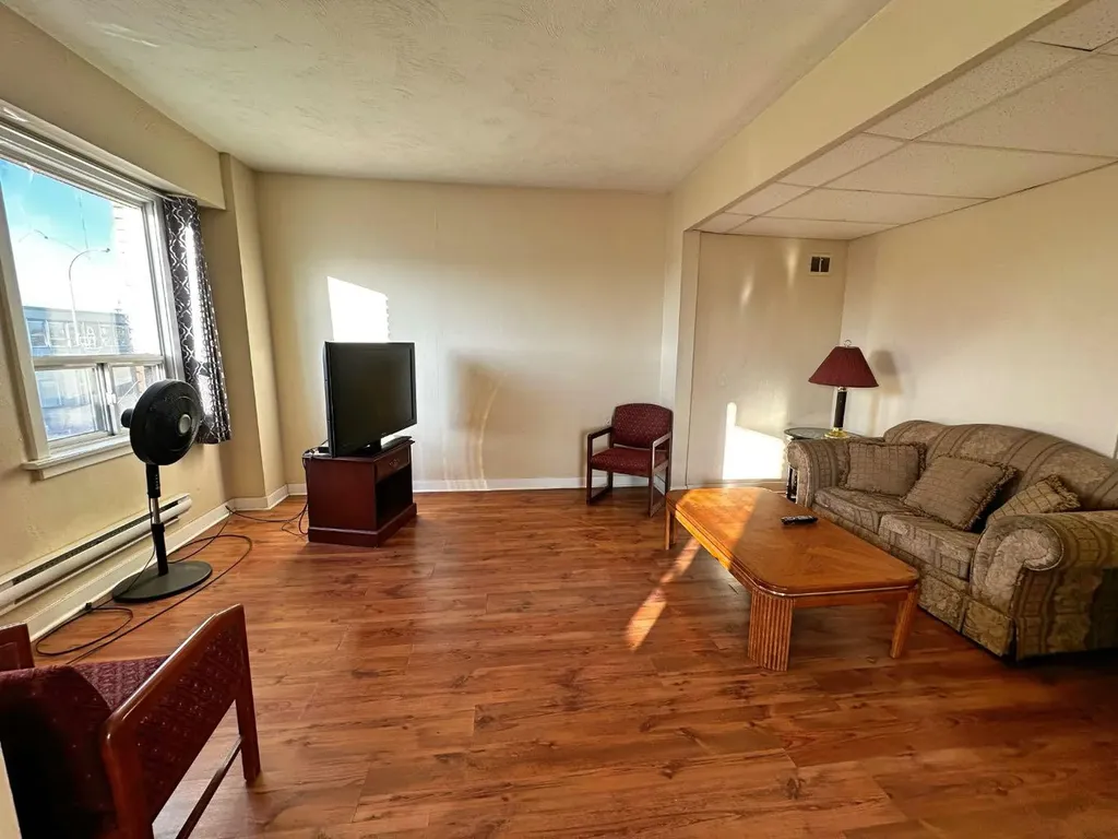 5001 50 Street Stettler AB T0C 2L0