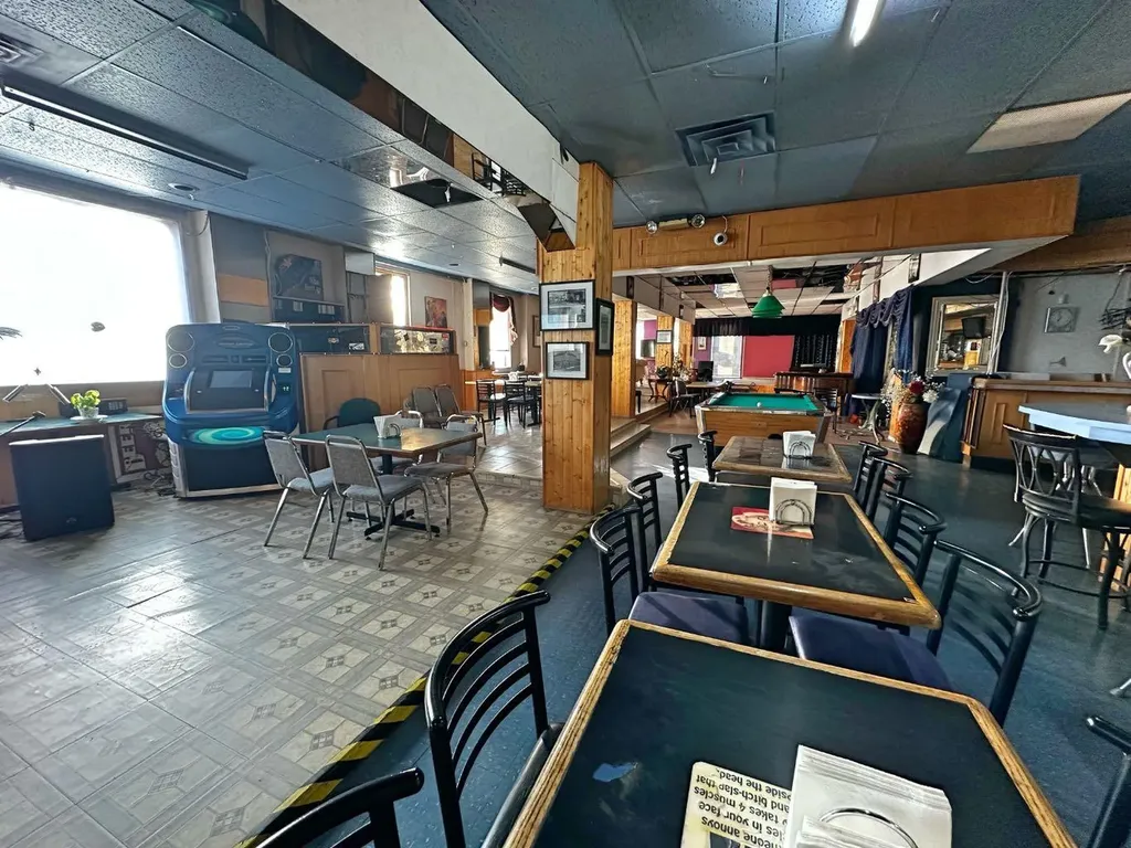 5001 50 Street Stettler AB T0C 2L0