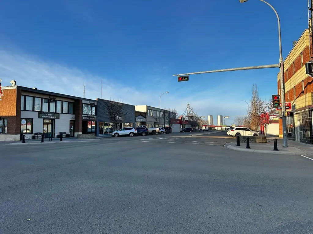 5001 50 Street Stettler AB T0C 2L0