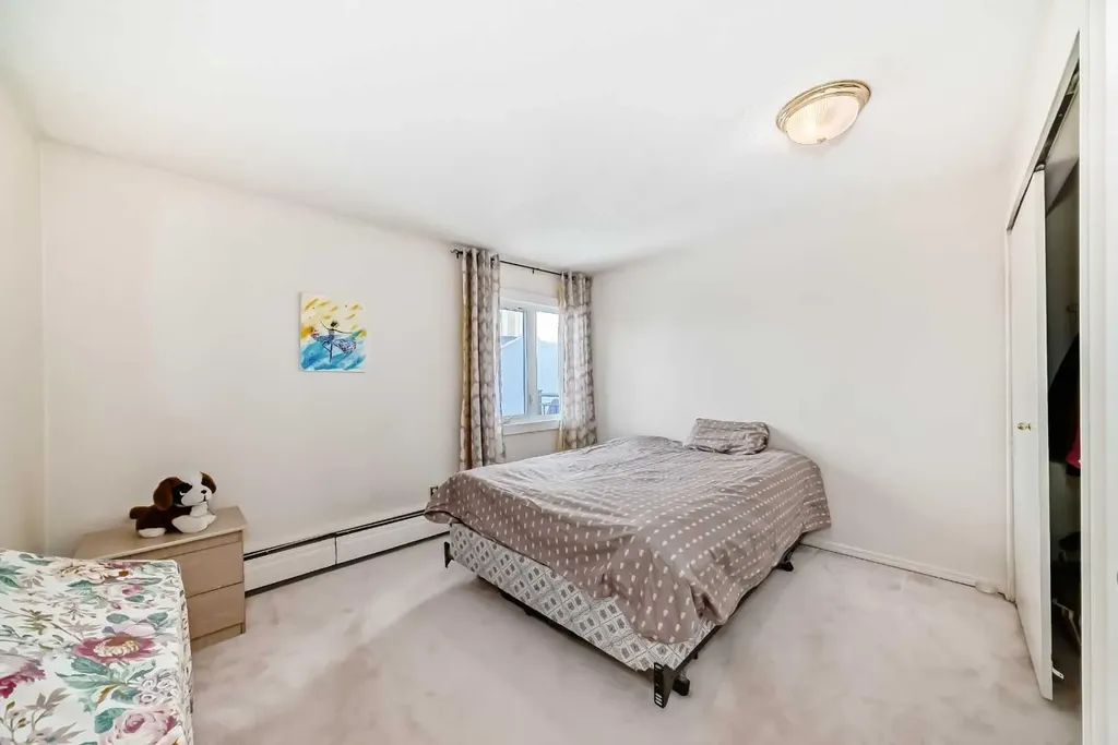 723 57 Avenue SW Calgary AB t2v4z3