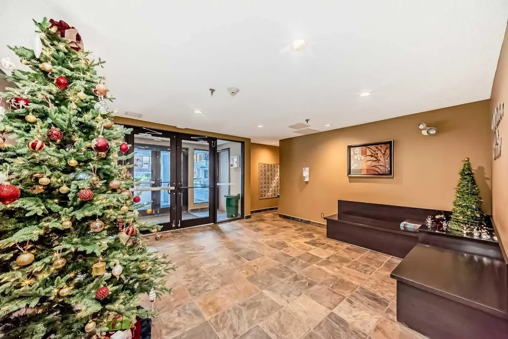 723 57 Avenue SW Calgary AB t2v4z3